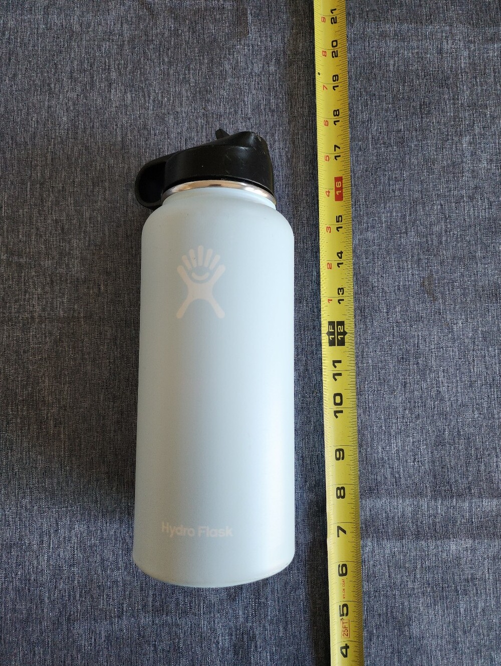 Hydro Flask Insulated Stainless Steel Bottle 32oz - Soft Light Blue Used